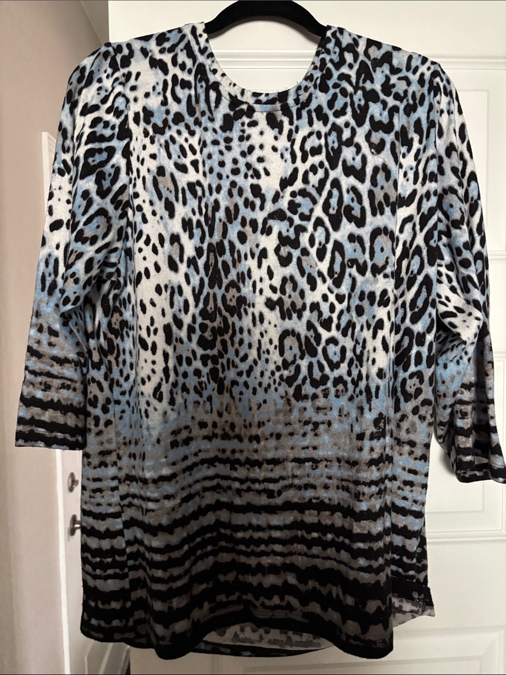Jones Wear Blue and Black Animal-Print Tunic